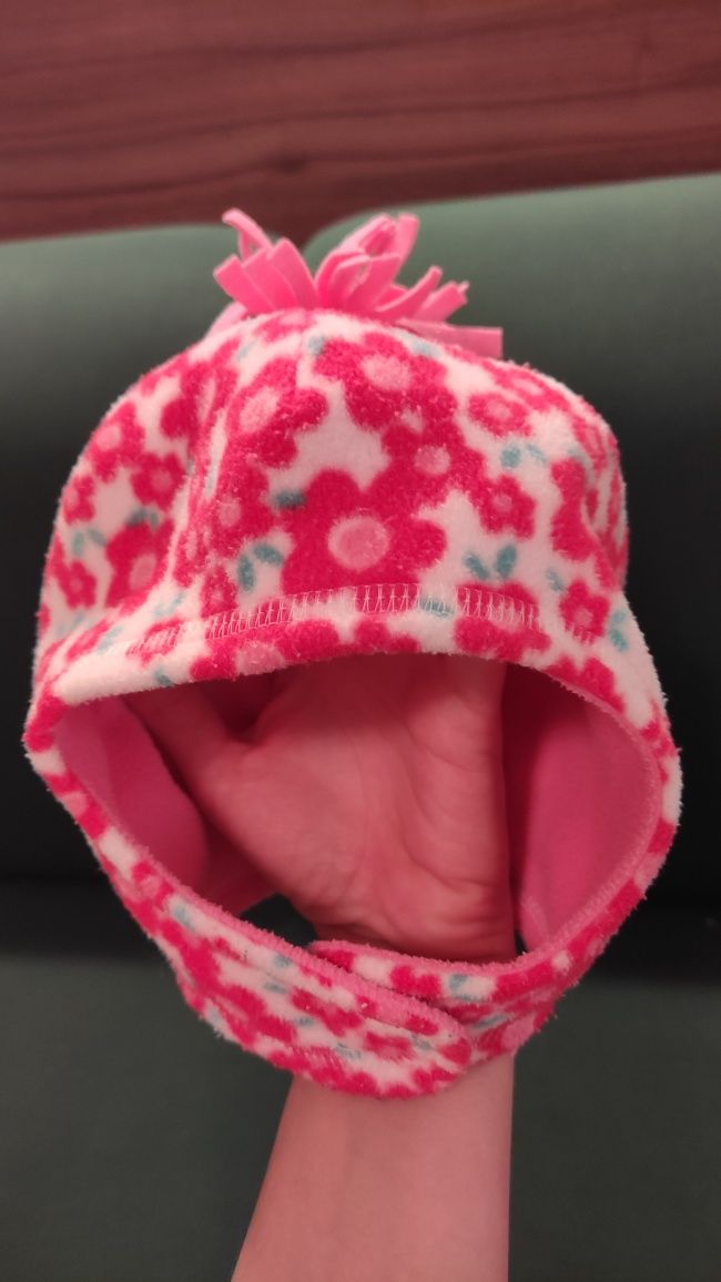 Przejściowa czapeczka dla dziewczynki