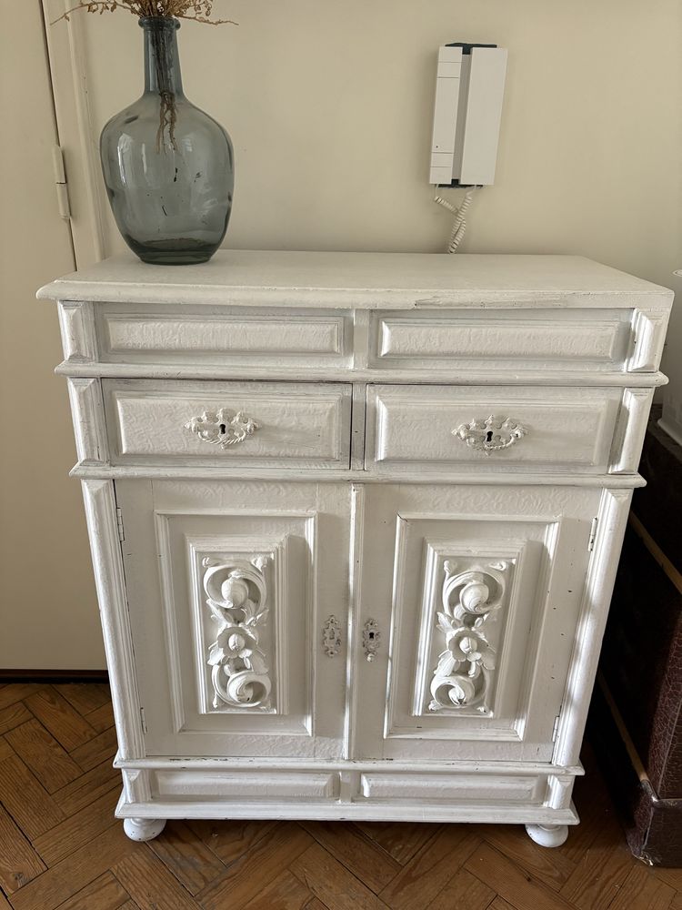 Comoda Vintage trabalhafa