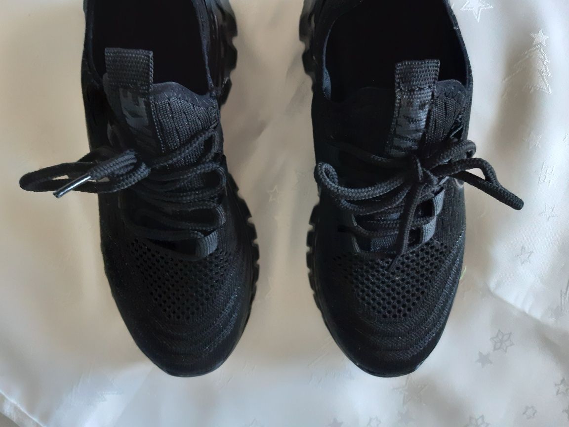 Lekkie buty typu nike