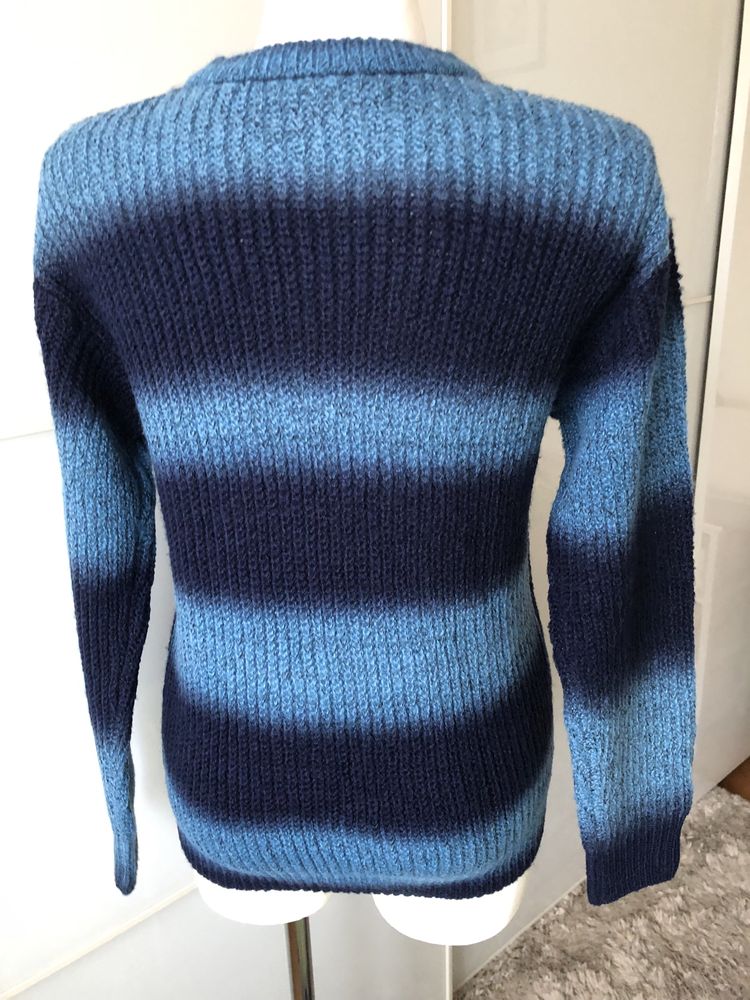 Gruby, cieplutki sweter z moherem S