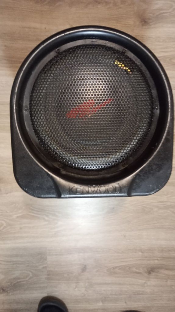 Subwoofer samochodowy Kenwood