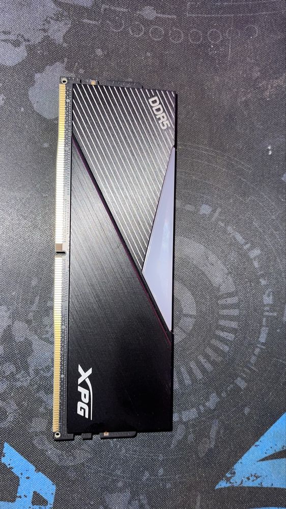 Vendo DDR5 5200MHZ 16GB Adata XPG Lancer