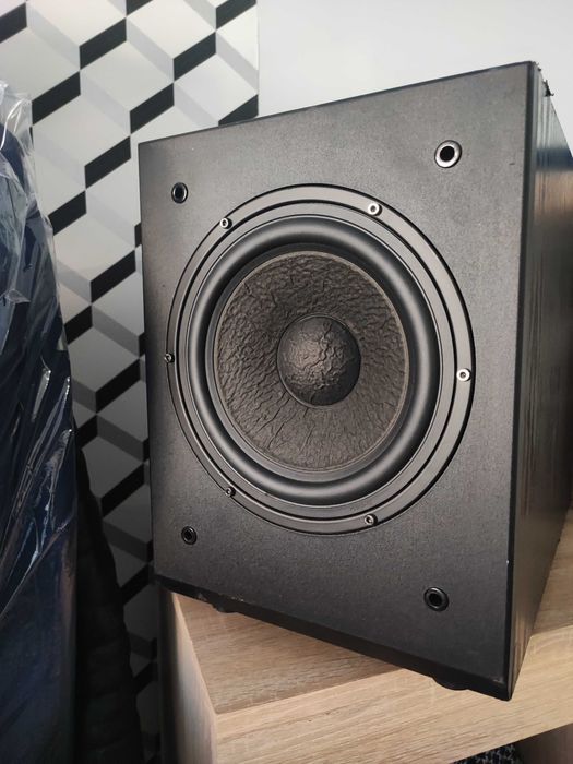 Subwoofer DALi +kolumny centralne. Kolumny podłogowe ARGON