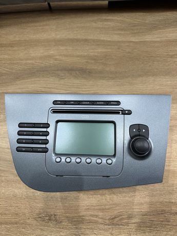 Radio samochodowe Seat Leon 2 obudowa wersja angielska