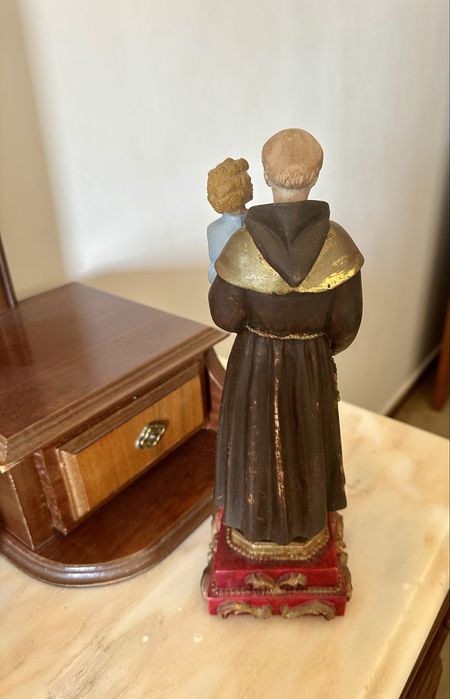 Estatueta de Santo Antonio pintado á mão