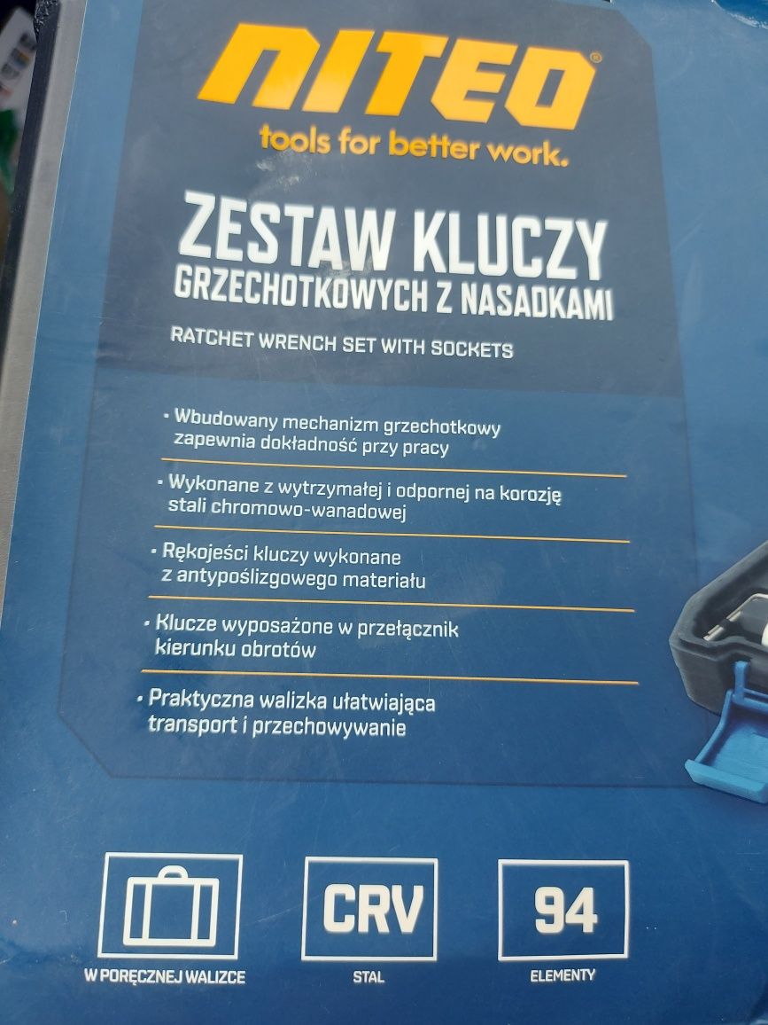 Nowy zestaw kluczy grzechotkowych z nasadkami 94elementy walizka