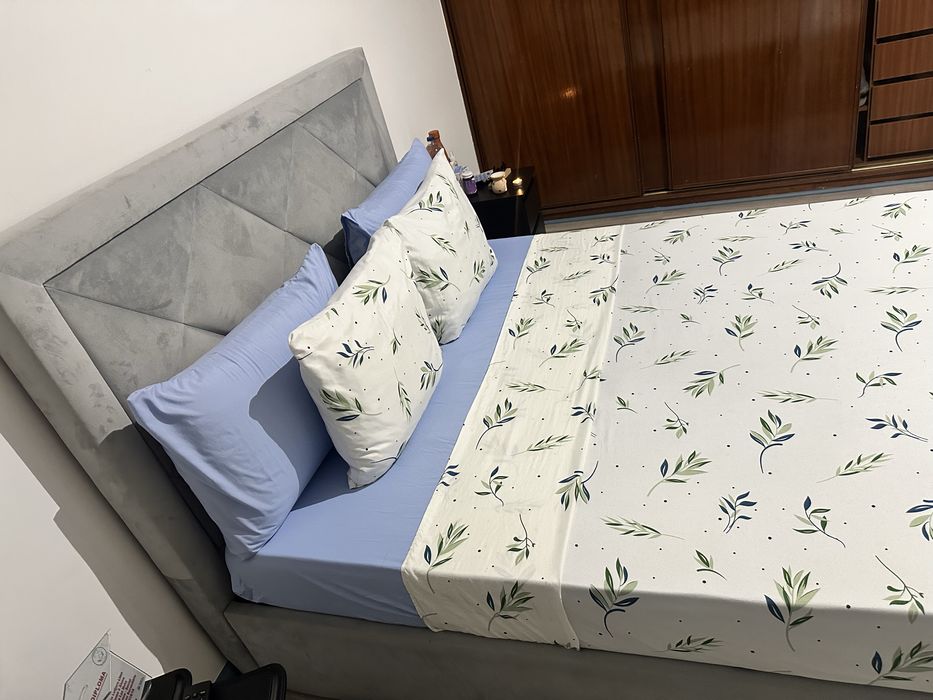 Cama casal como novo