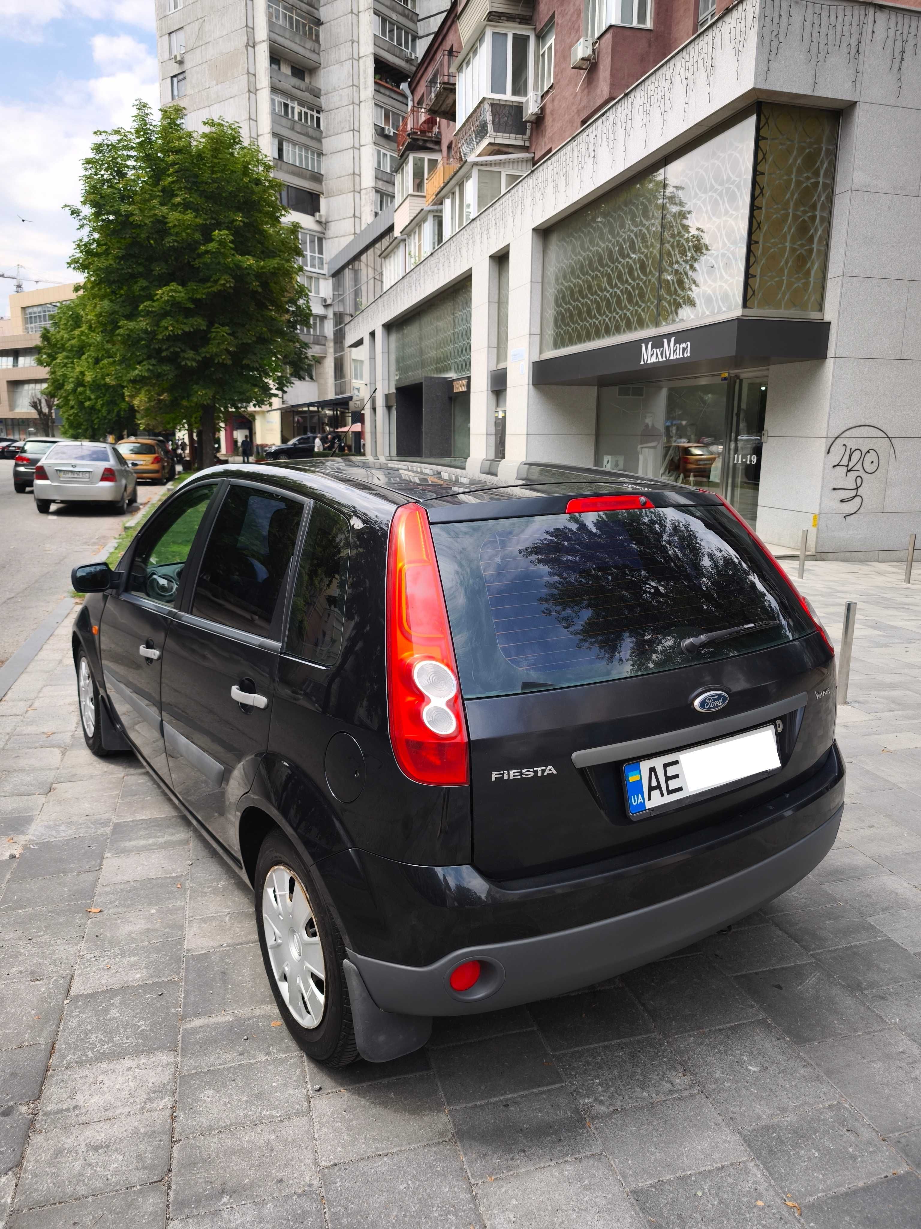 Продаю своє авто Ford fiesta 2006