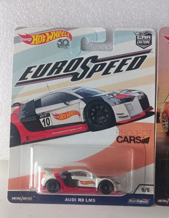 2 Hot wheels audi R8 e 94 audi avant RS2