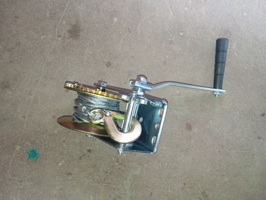 Wyciągarka linowa ręczna 545 kg