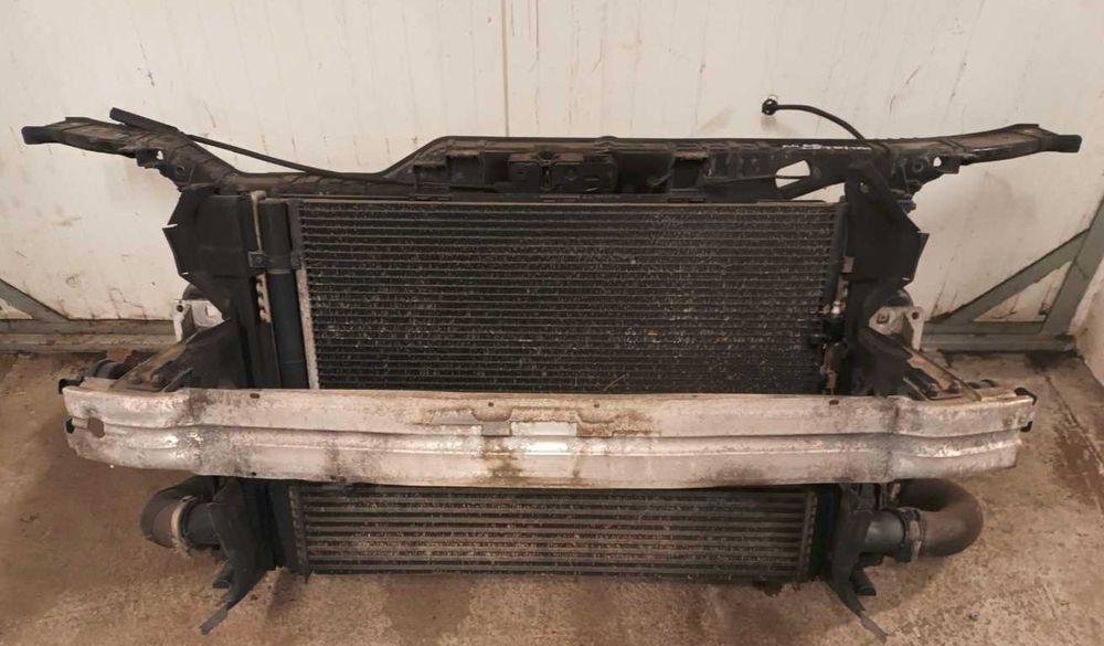 Pas przedni chłodnica wzmocnienie belka AUDI A4 B8 1.8 2.0 TDI TFSI