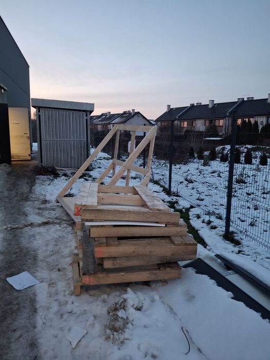 Oddam palety za darmo