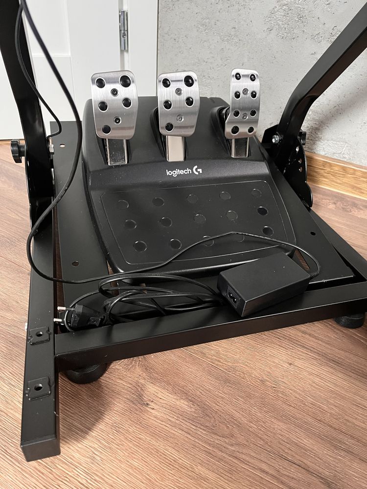 Kierownica Logitech g29 + stojak