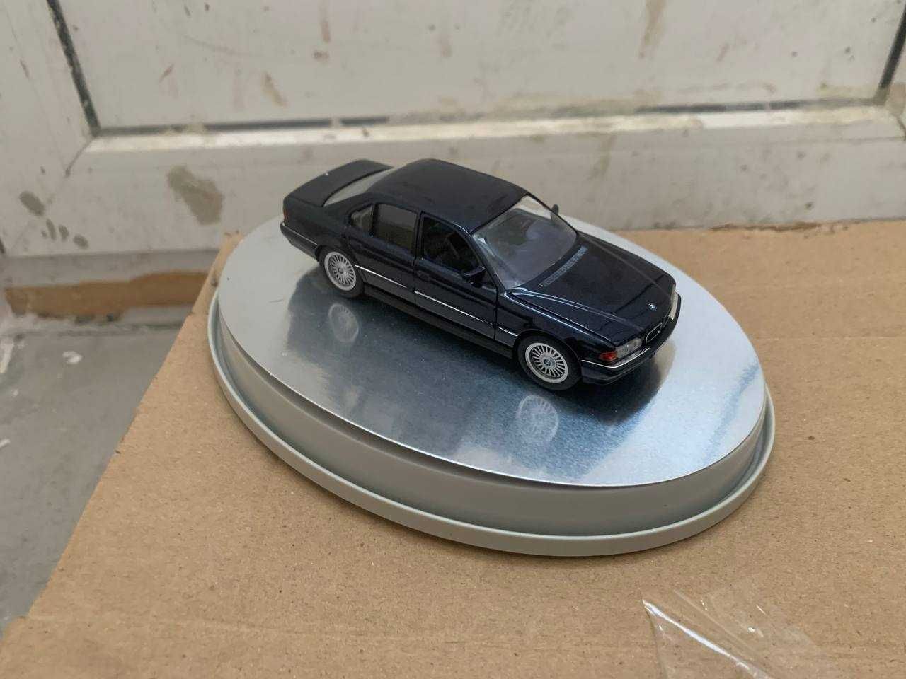 РЕДКАЯ Коллекционная масштабная модель — Schabak BMW 7-er (E38) 1:43