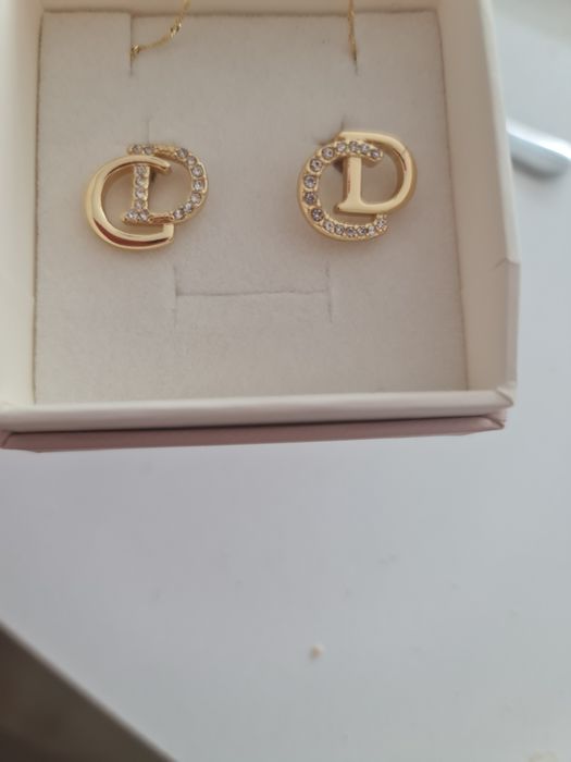 Kolczyki Dior logo pełne
