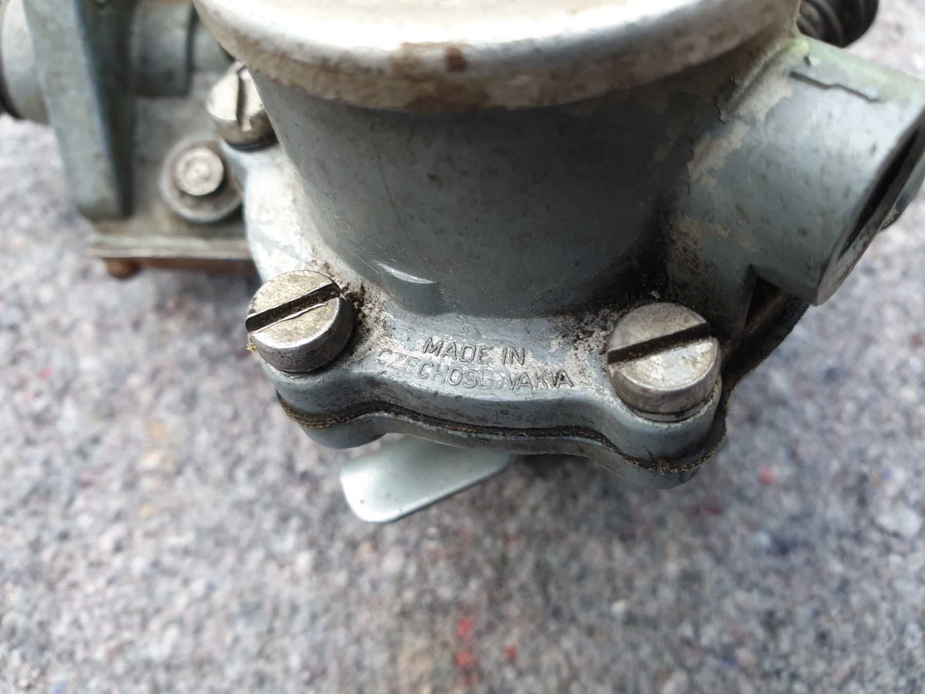Pompa paliwa z pompką ręczną Fiat 125p FSO 1500 LADA Fiat 126p pompka