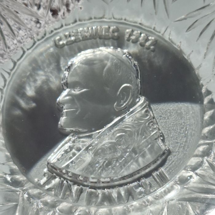 Talerz kryształowy z motywem Papierza