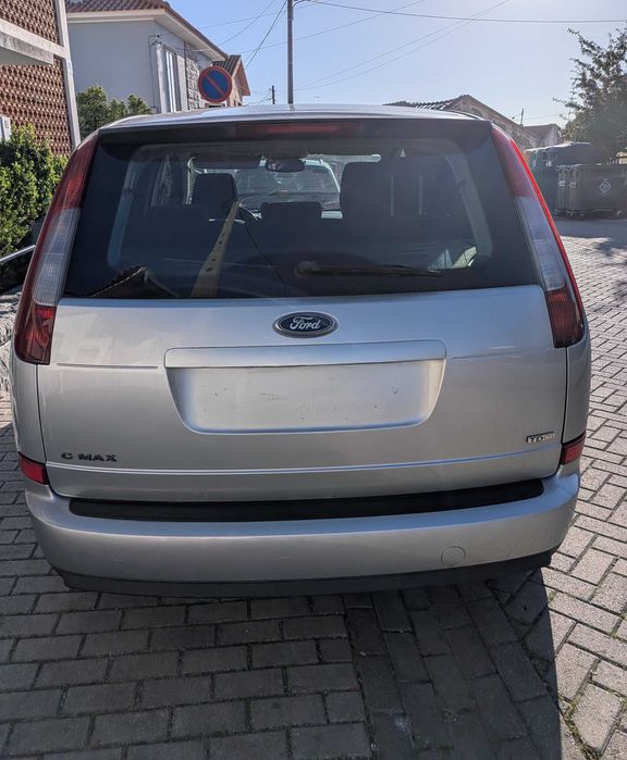 Ford C-Max 1.6 TDCi Ghia | Familiar Espaçosa e Económica