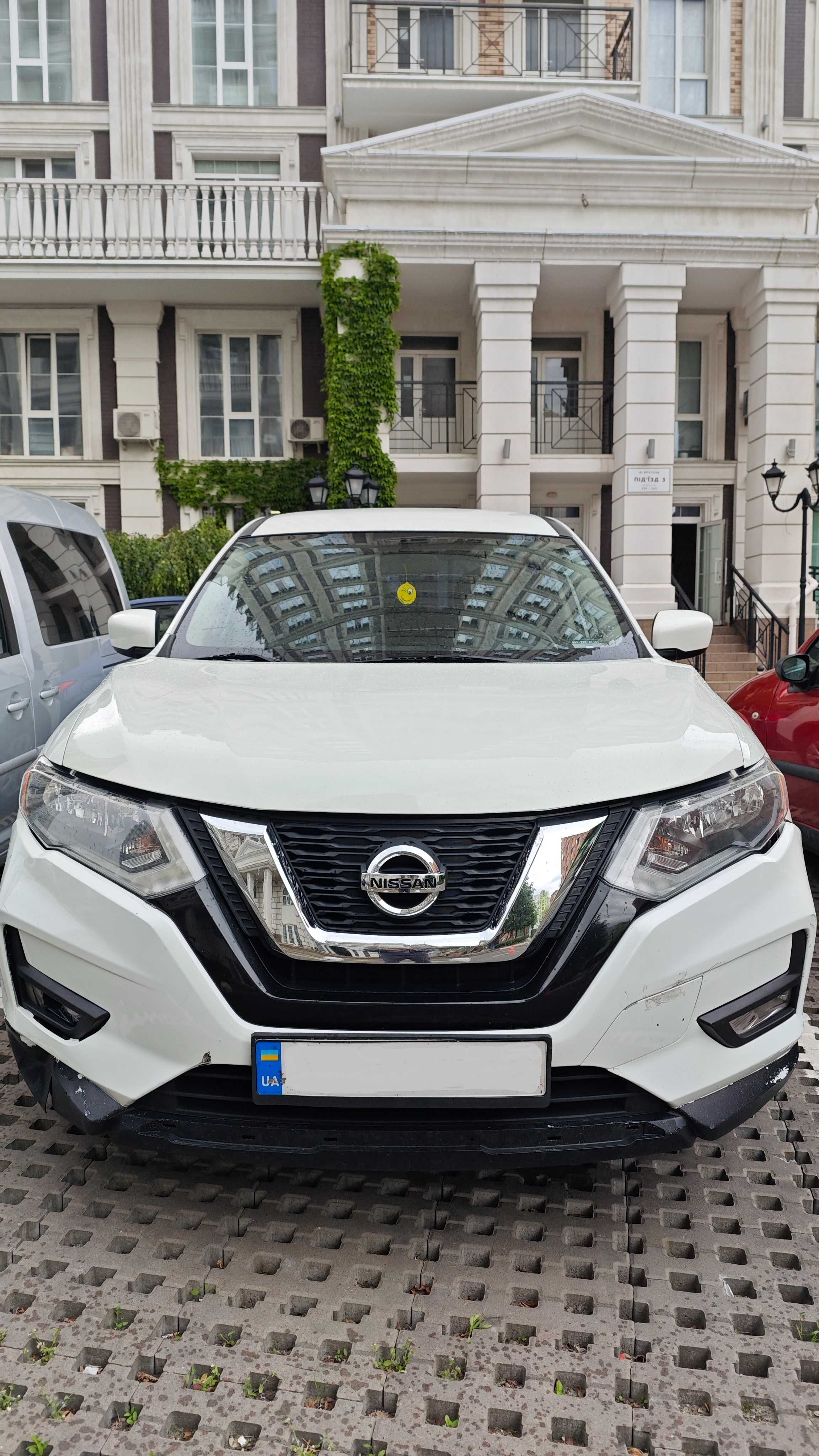 Продам Nissan Rogue S