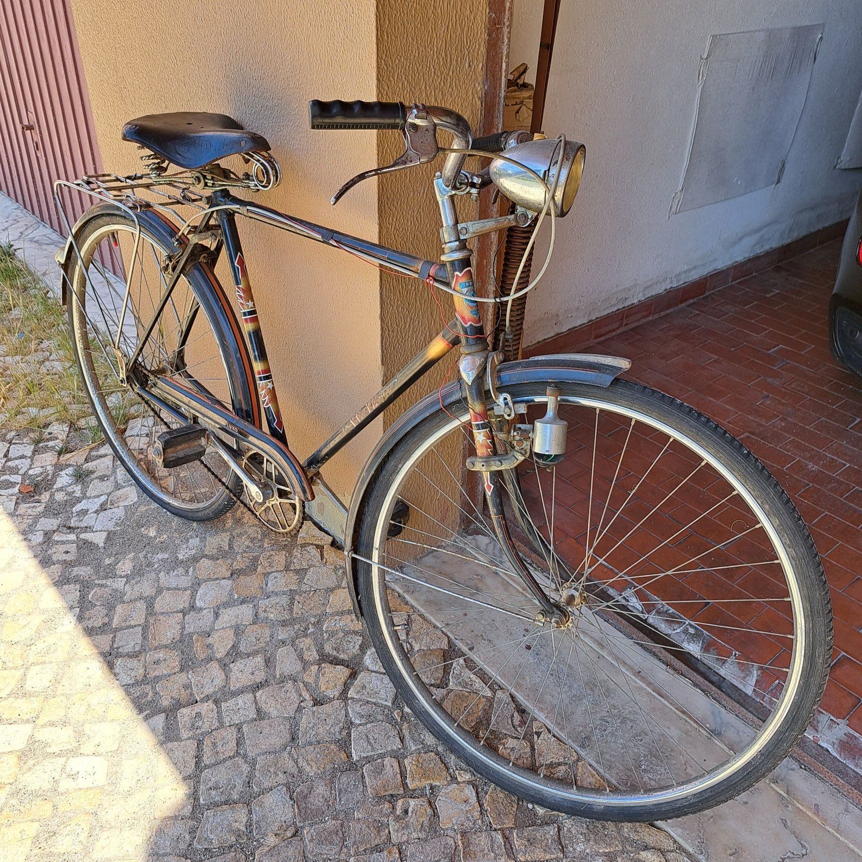 Bicicleta pasteleira antiga