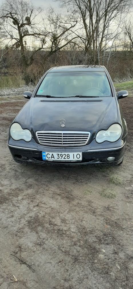 Продам Mercedes c220 w203