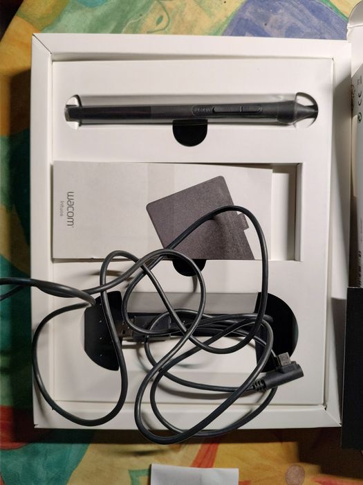 Графічний планшет Wacom Intuos S Bluetooth (Фісташковий)