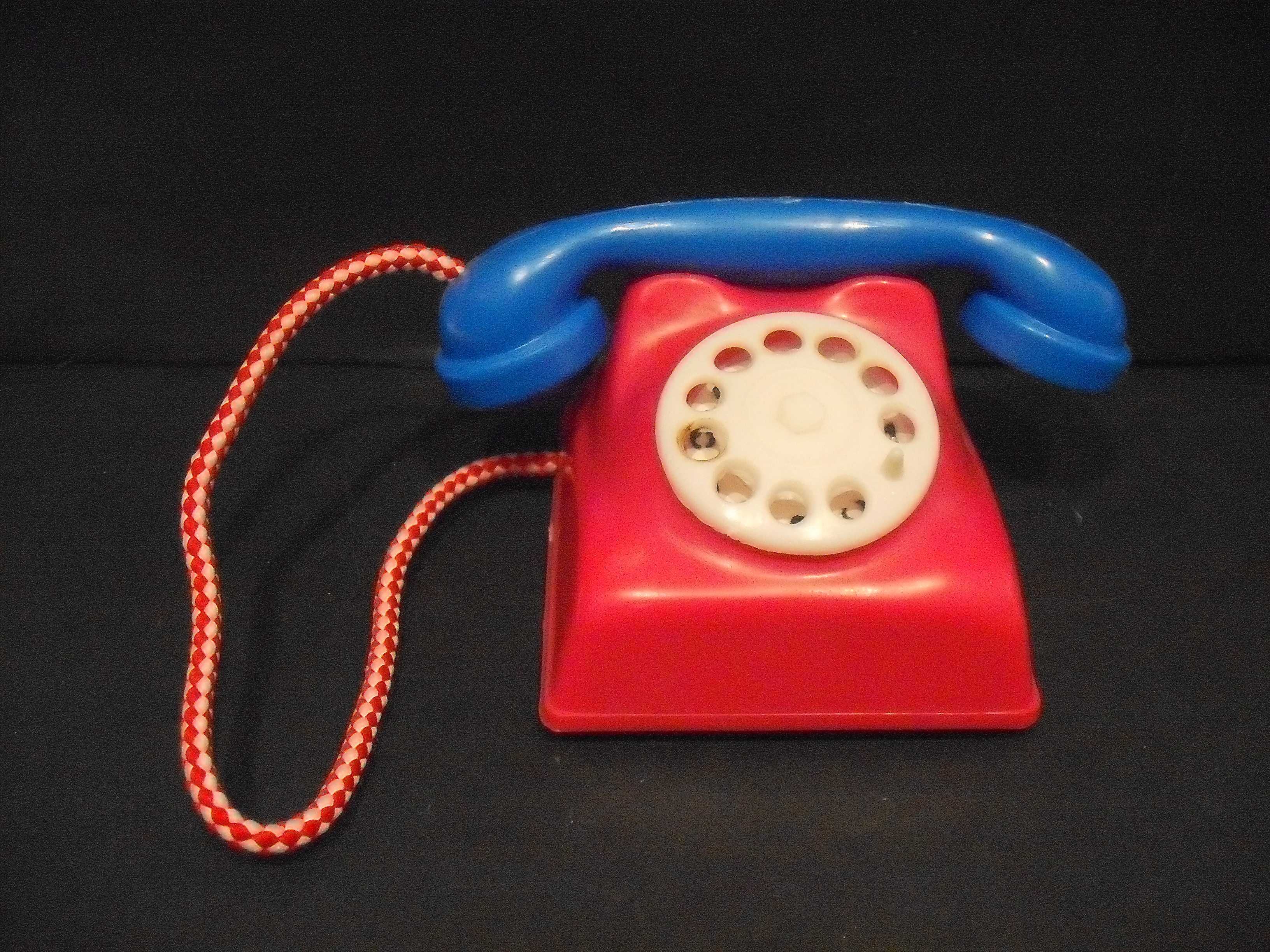 PEPE - Telefone antigo feito em plástico