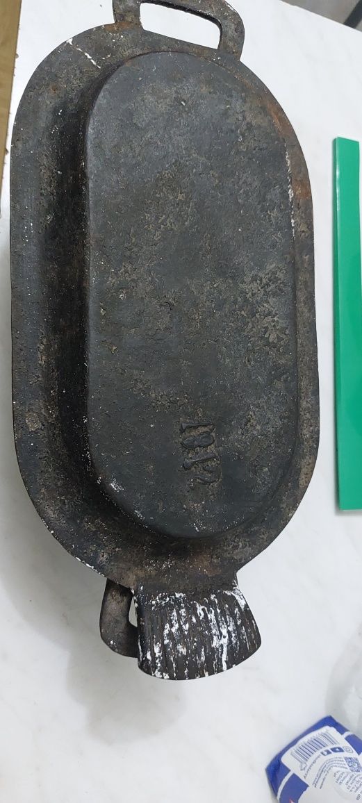 Brytfanka żeliwna 1812 rok