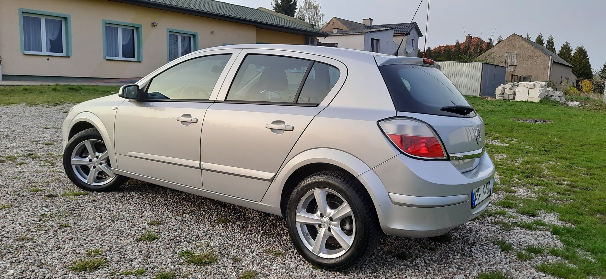 Opel Astra H 1.4b 2005r 5drzwiowa "Sprowadzona" OPŁACONA