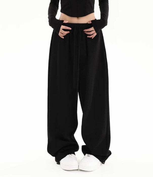 Обємні прямі штани з затяжками