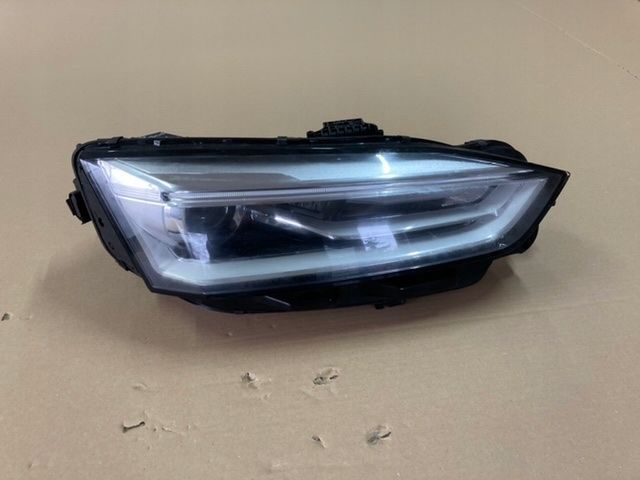 AUDI A5 S5 XENON LAMPA PRAWA 8W6941006C REFLEKTOR