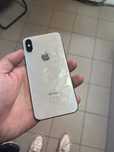 Iphone xs. 64.