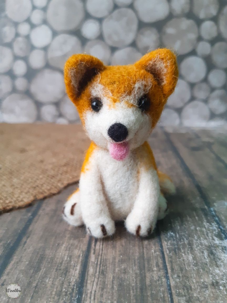 Собачка з вовни - іграшка ручної роботи