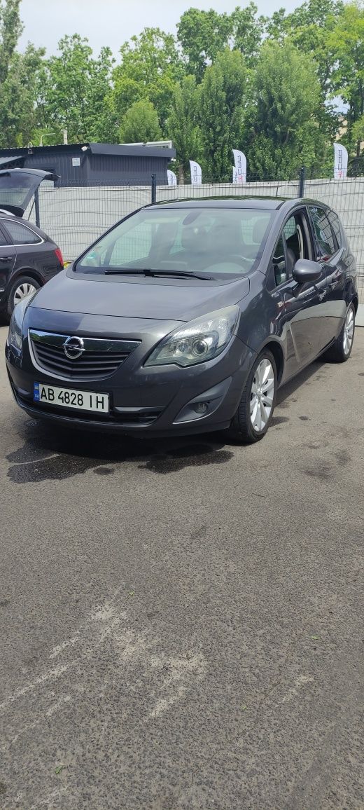 Opel Meriva B ( дизель, автомат )