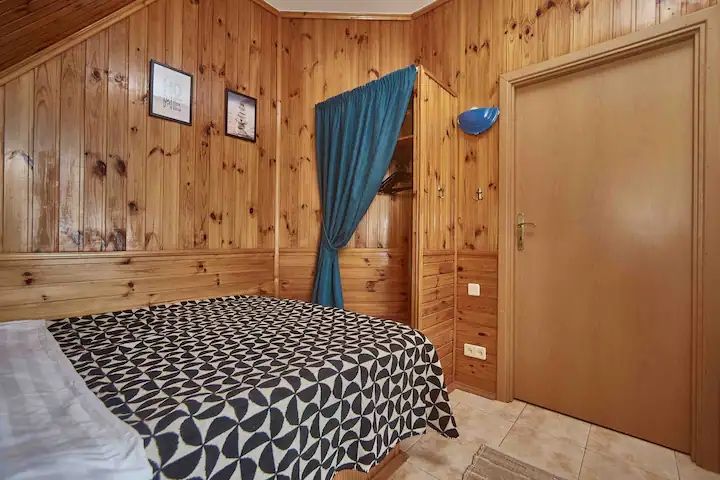 дом посуточно с бассейном и панорамным видом на море