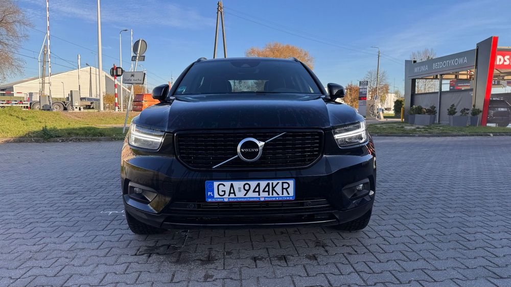 Volvo XC 40 Sprzedam VOLVO XC 40 T5