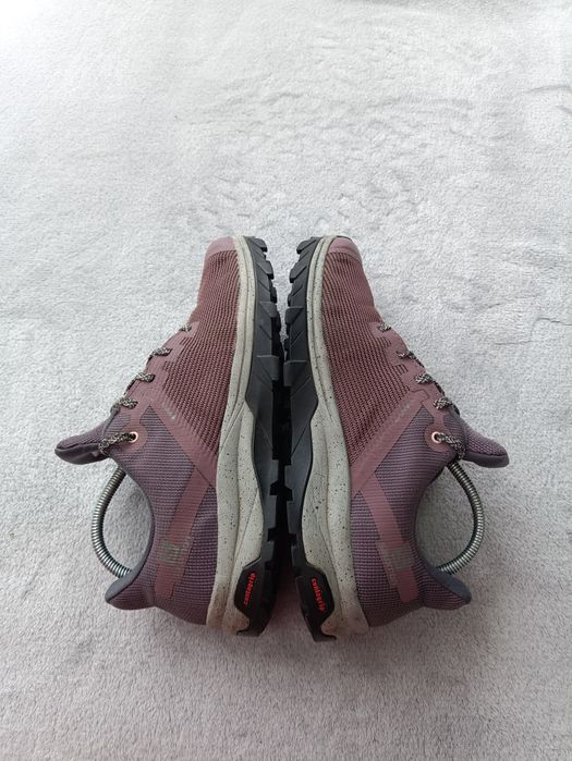 Женские кроссовки Salomon Gore tex р39