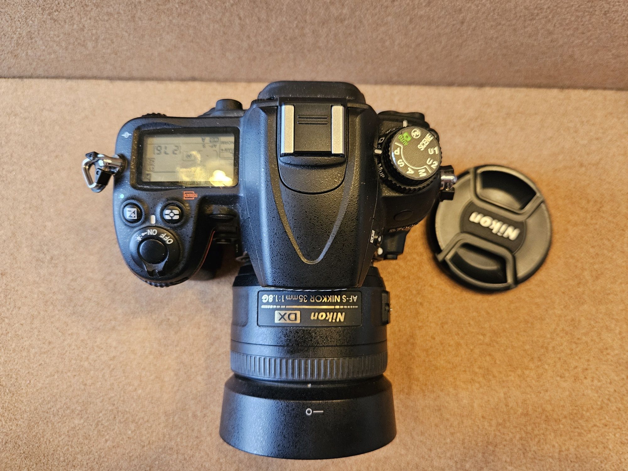Nikon D7000 + obiektyw Nikkor 35mm 1.8