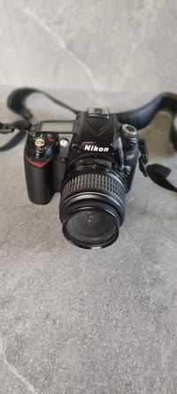 Nikon D90 + Nikkor DX VR AF-S 18-55mm 1:3.5-5.6G