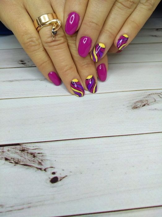 Послуги манікюру,педикюру