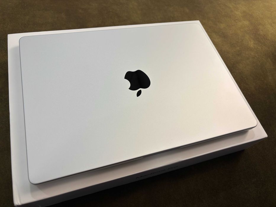 Apple MacBook Pro 14, M1 Pro, 16/512GB, Silver