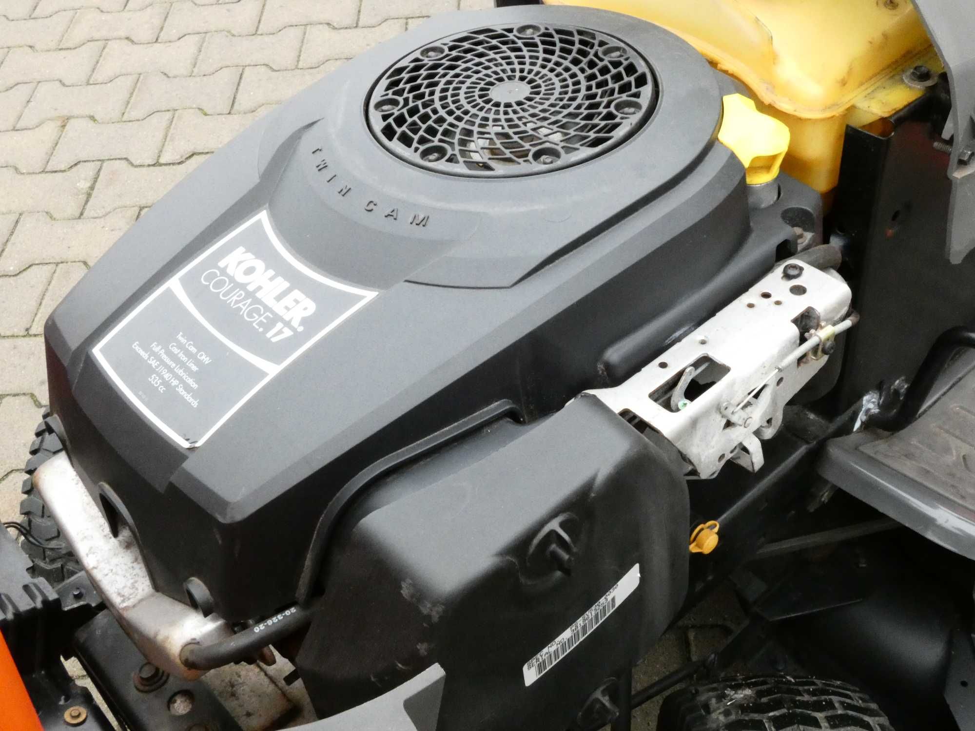 Traktorek kosiarka Husqvarna 17HP Hydrostat Kosz (131201) - Baras