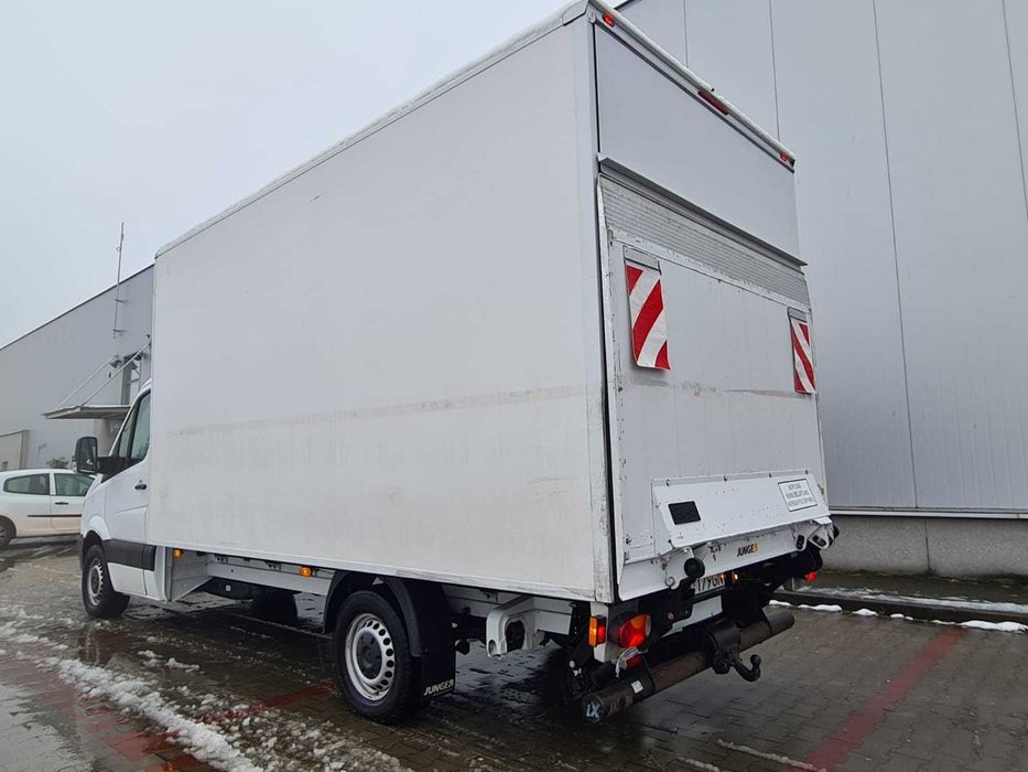 Wynajem Kontener WINDA - Mercedes Sprinter , kontener 4,4m