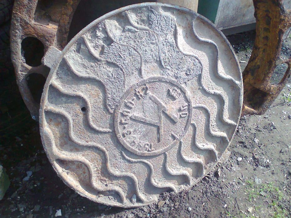 Чавунний каналізаційний люк типу "Т"