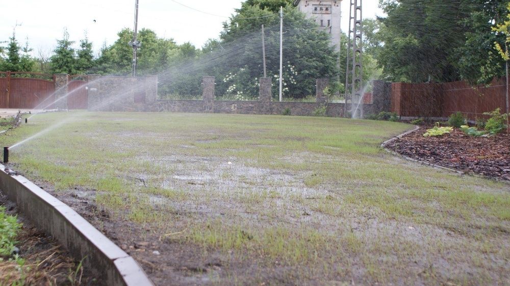 Projektowanie ogrodów, trawniki z rolki, zagospodarowanie wody