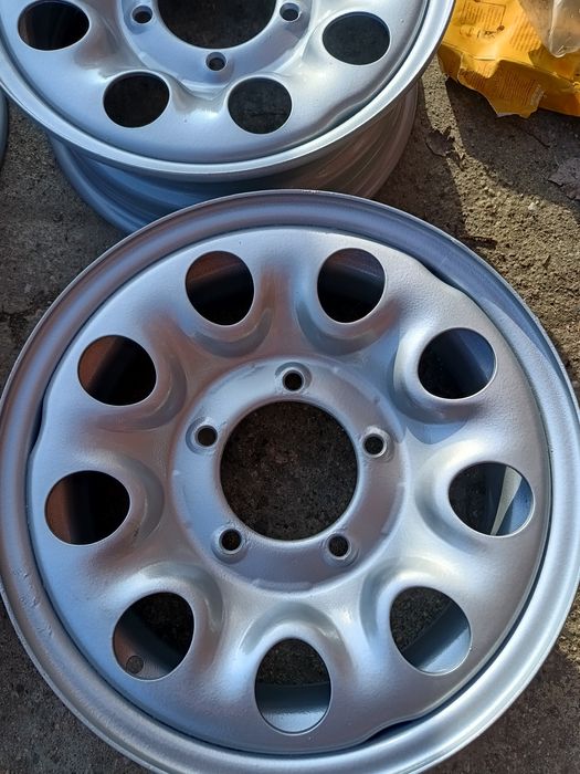 Samurai jimny Niva Vitara uaz felgi po renowacji