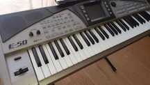 Teclado Roland E50