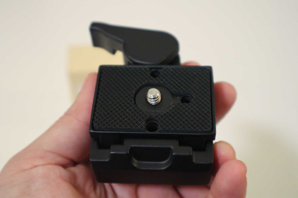 Placa de libertação rápida 323 UTEBIT em alumínio, parafuso 1/4-3/8