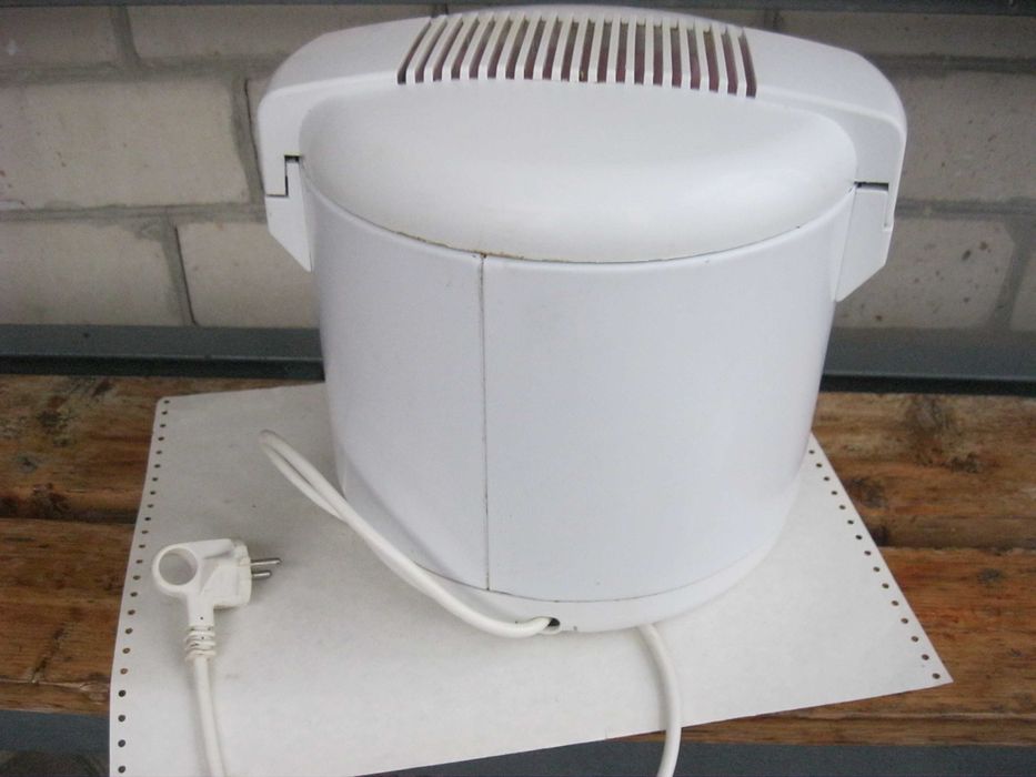 Продам фритюрницу Moulinex