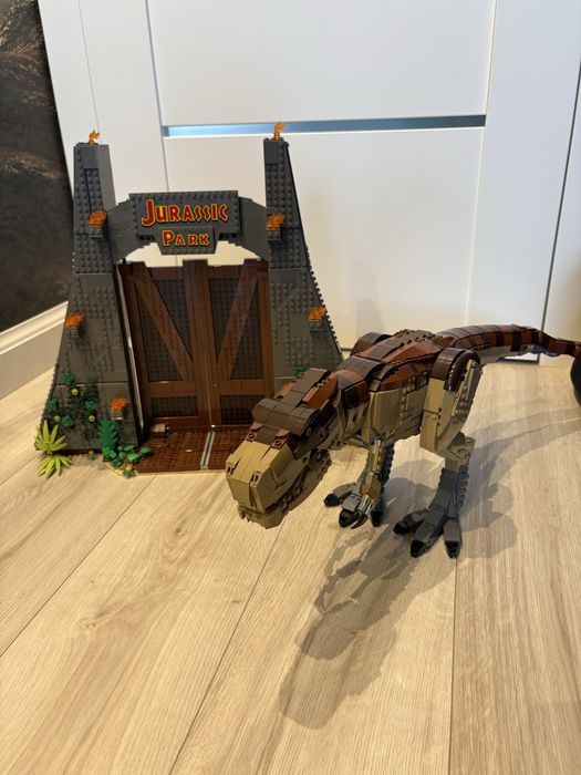 Lego Jurassic World 75936- Park Jurajski: atak tyranozaura